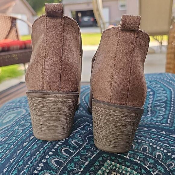 Pierre Dumas Suede Tan Ankle Boots Size 8 - Picture 7 of 10